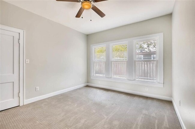 Building Photo - 811 1/2 E 38th St