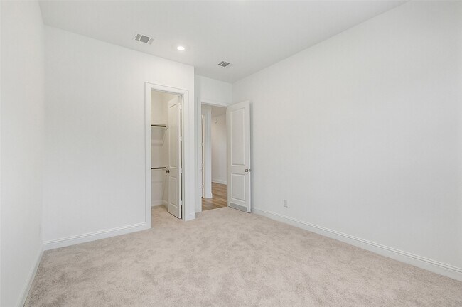 Building Photo - 4639 Sleepy Retreat Trl