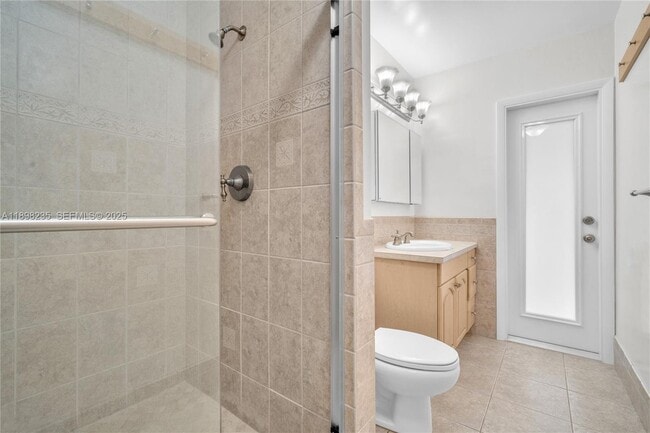 Building Photo - 15460 SW 82nd Ct