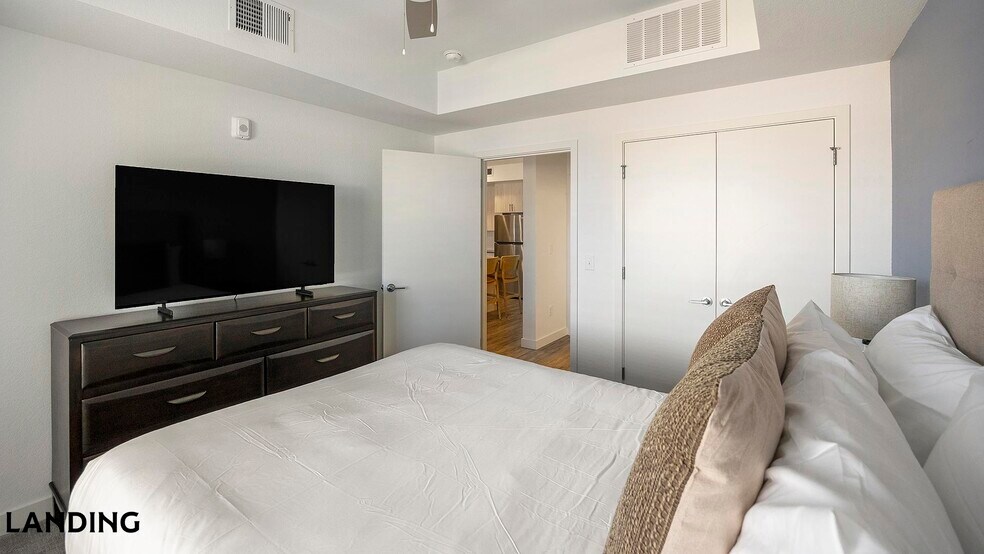 Building Photo - 1760 S Crismon Rd