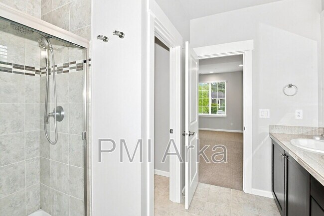 Building Photo - 7423 Better Way SE