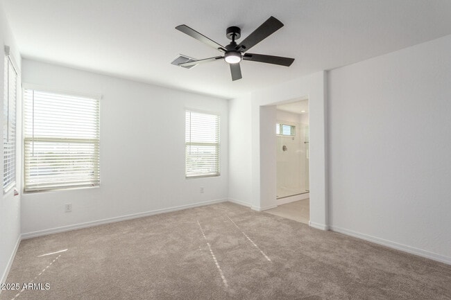 Building Photo - 14643 W Sand Hills Rd