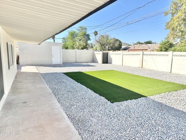 Building Photo - 7754 E Verde Ln