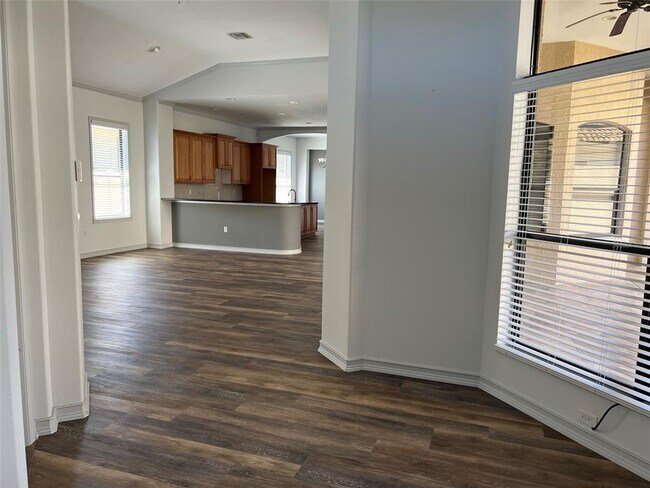 Building Photo - 5279 Visionary Ct