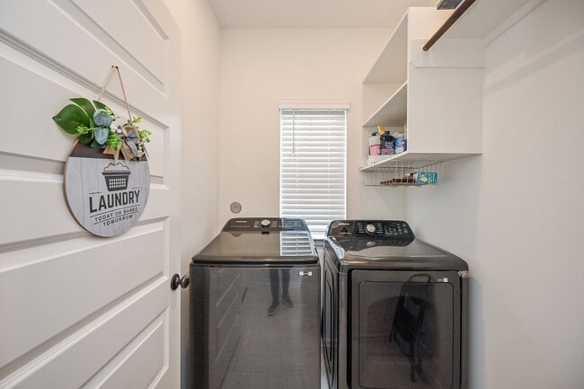 Building Photo - 29331 Mesquite Oaks Dr