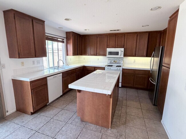 Building Photo - 203 Franciscan Way