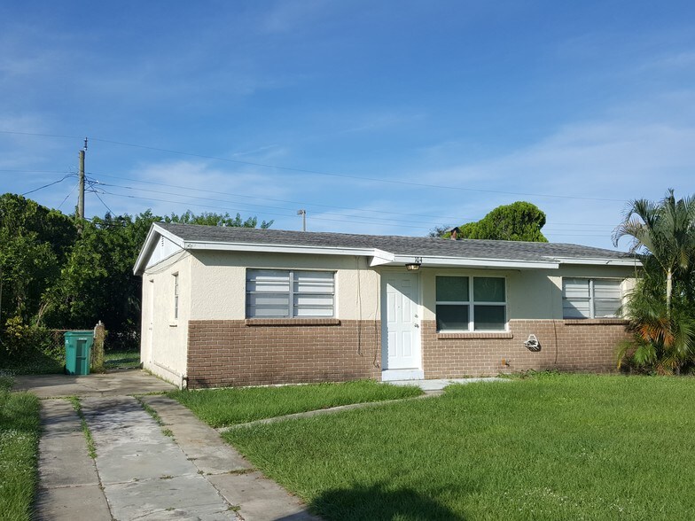 Primary Photo - 104 Prince Ave