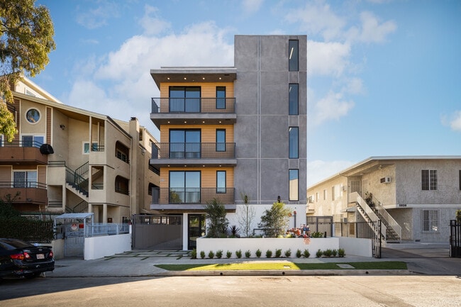 Building Photo - 5832 Virginia Ave