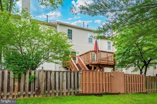 Building Photo - 11 Lazy Hollow Way