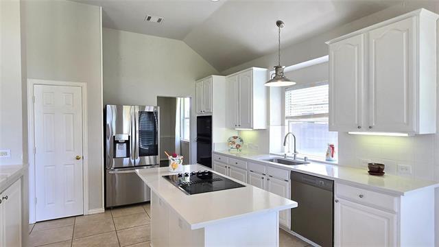Building Photo - 2605 Royal Troon Dr