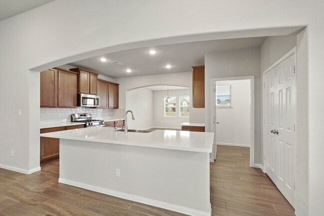 Building Photo - 6010 Kolle Dr