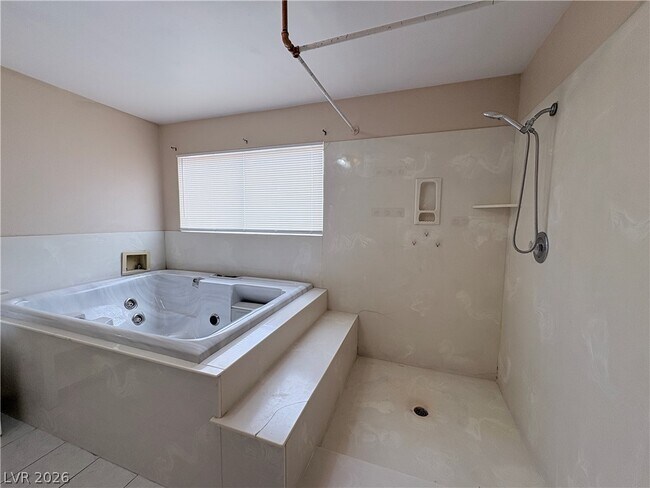 Building Photo - 6329 Brittany Way
