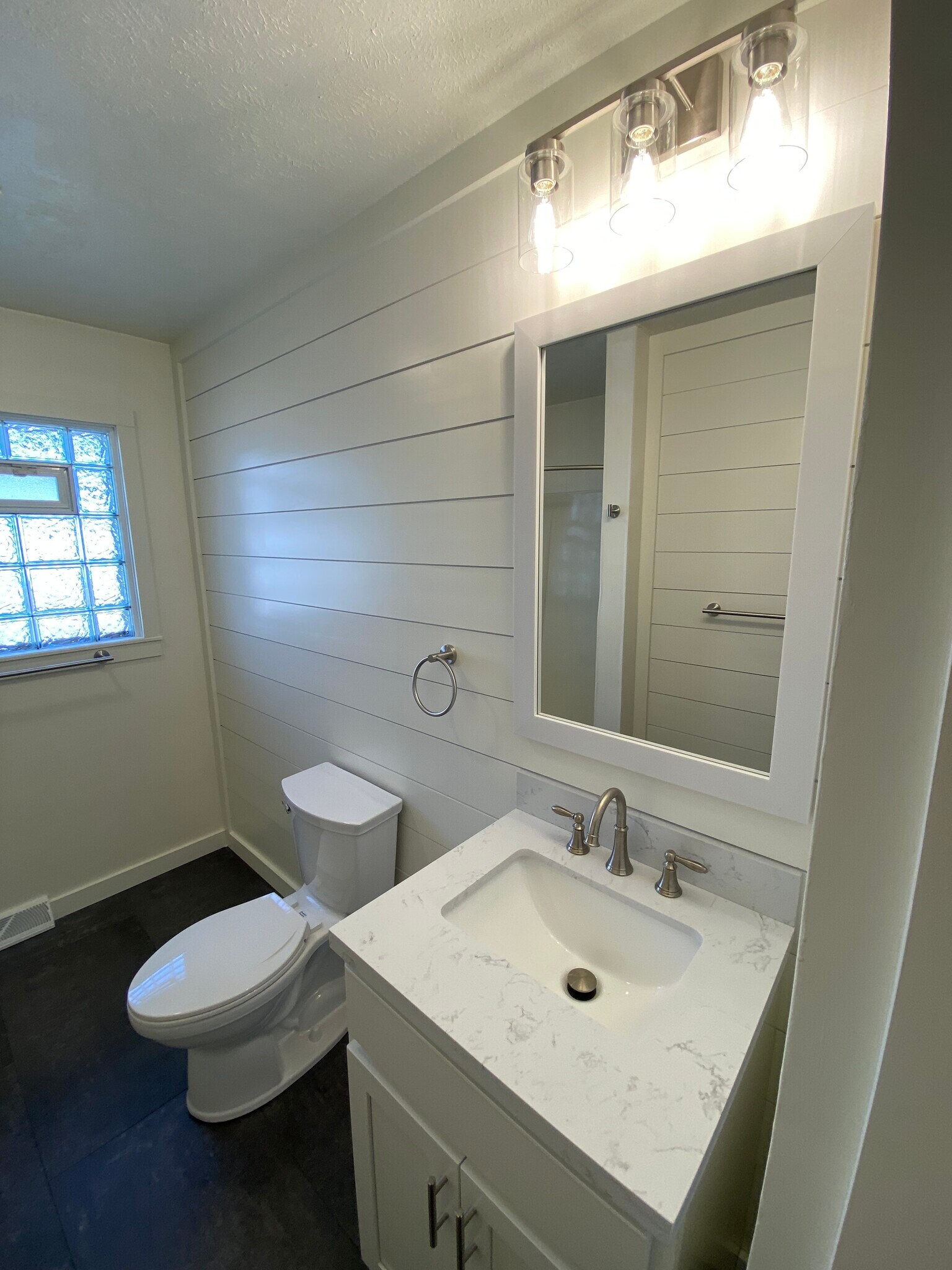 Building Photo - 1416 E 35th St