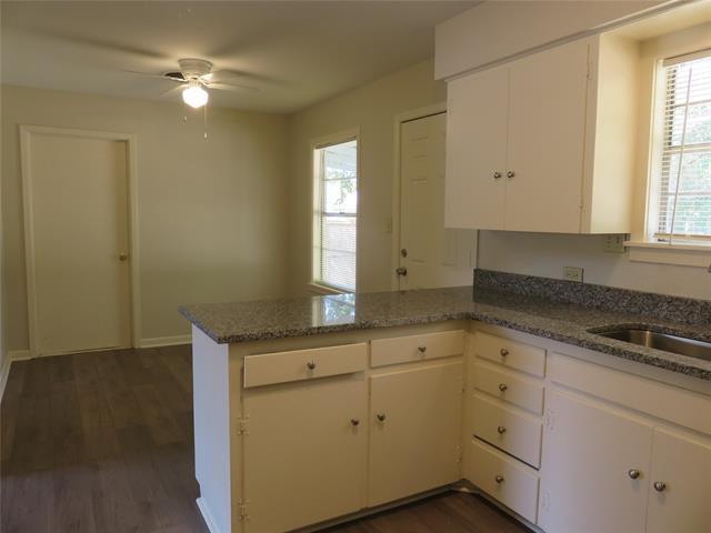 Building Photo - 604 FM 120