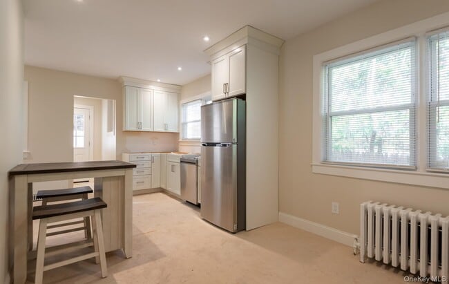 Building Photo - 46 Continental Pl