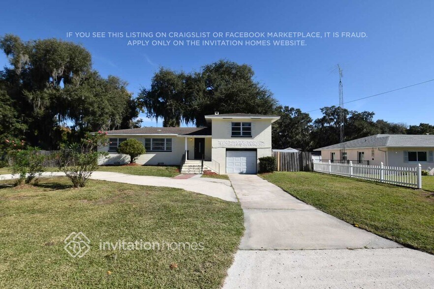 Primary Photo - 1004 Lee St