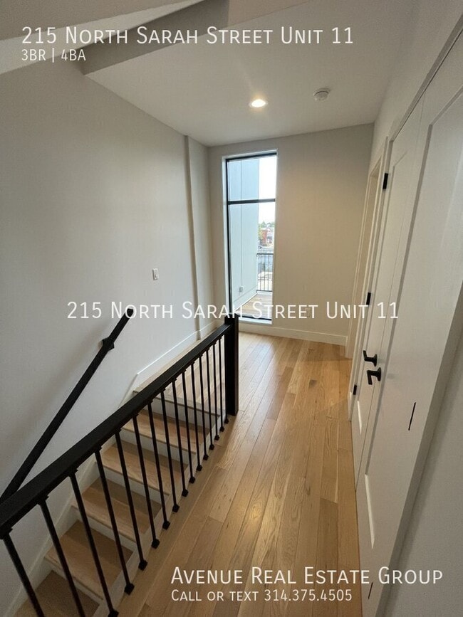 Building Photo - 215 N Sarah St