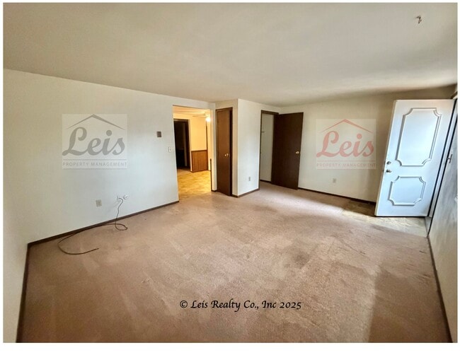 Building Photo - 1525 Saratoga Dr