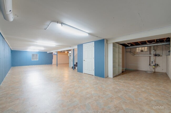 Building Photo - 111 E Magnolia St