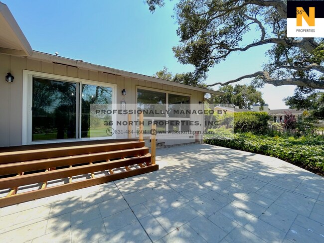 Building Photo - 11740 Tam O'Shanter Dr