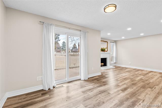 Building Photo - 2754 S Kenton Ct