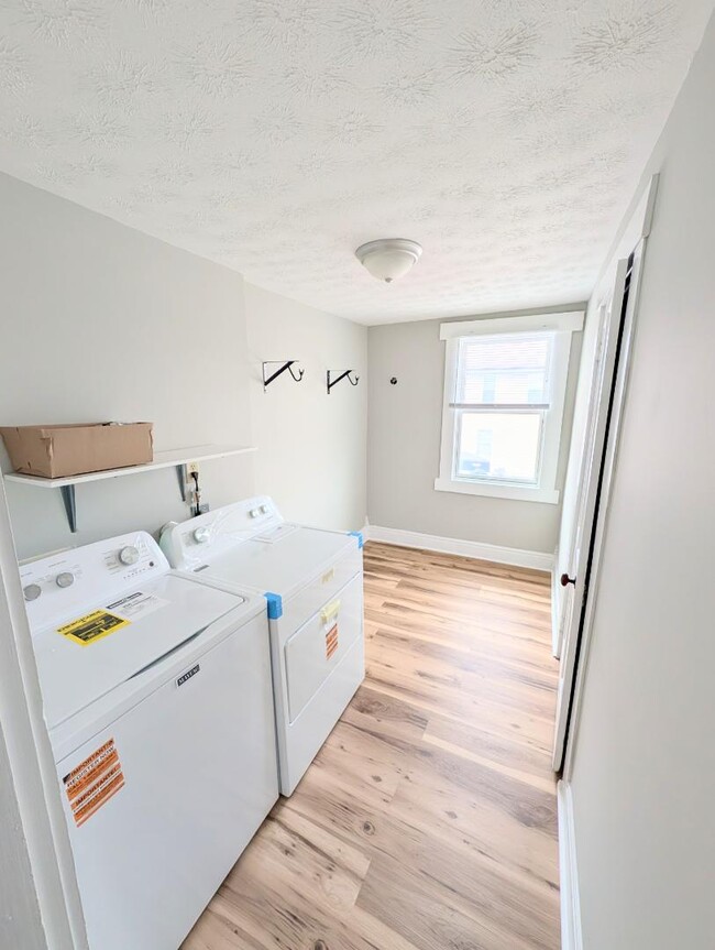 Building Photo - 317 Third Street - A upstairs