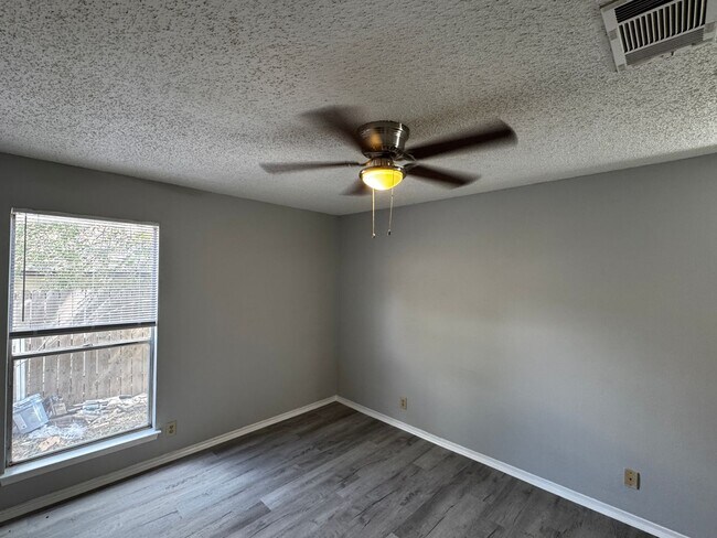 Building Photo - 14414 Watermill
