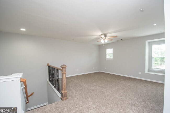 Building Photo - 179 Scenic Hills Dr