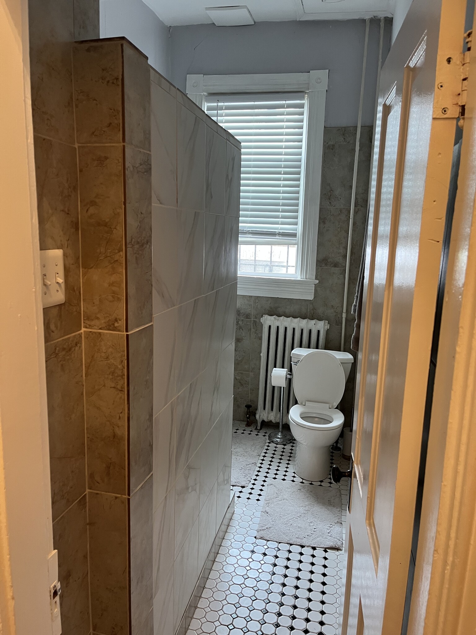 Building Photo - 107 N Patrick St