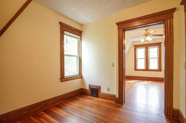 Building Photo - 74 Crystal Ave