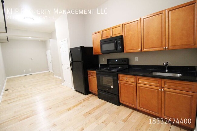 Building Photo - Beautiful 1 Bedroom Apartment in Frankford...