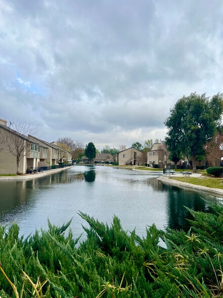 Building Photo - 24518 Nicklaus Dr