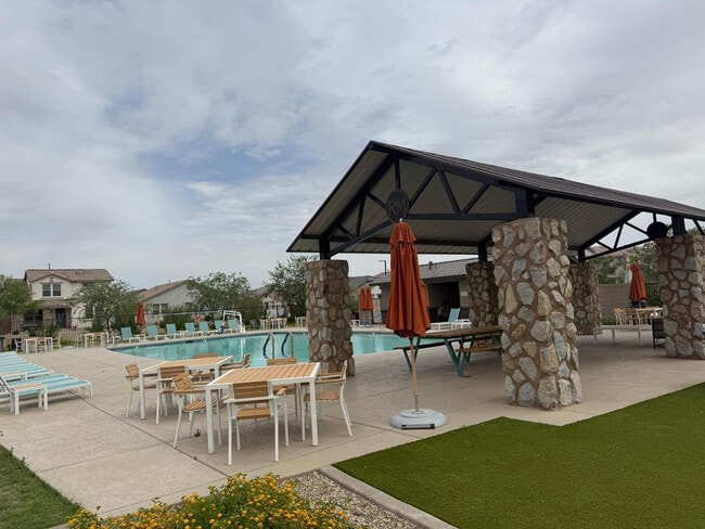 Building Photo - 14220 W Buckskin Trl