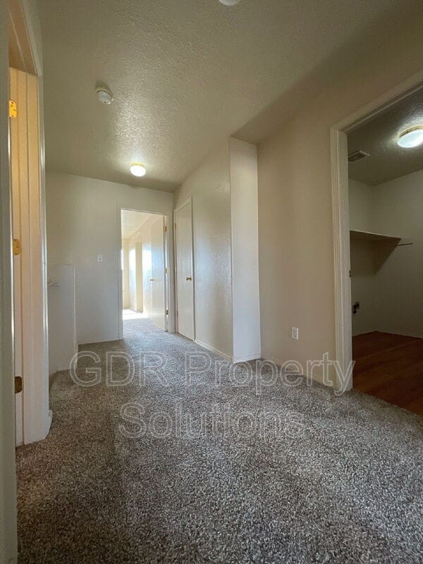 Building Photo - 716 Mesa Del Rio St NW