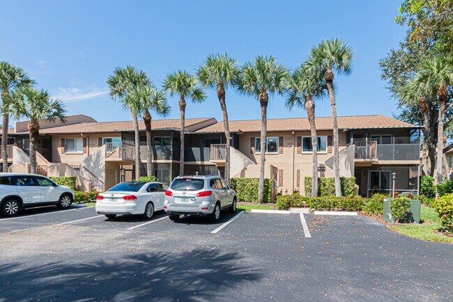 Building Photo - Fully Furnished Naples Condo with Resort-Style Living