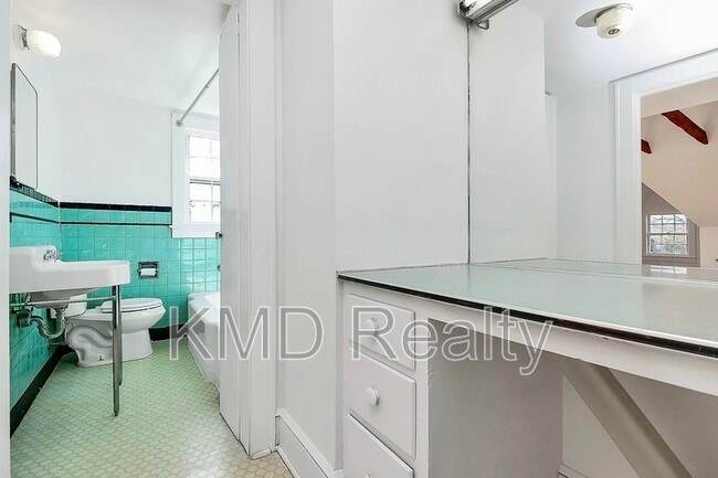 Building Photo - 1400 Matheson Ave