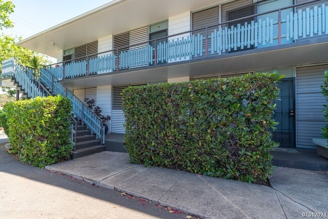 Building Photo - RECENTLY RENOVATED GROUND FLOOR PUALEI CIR...