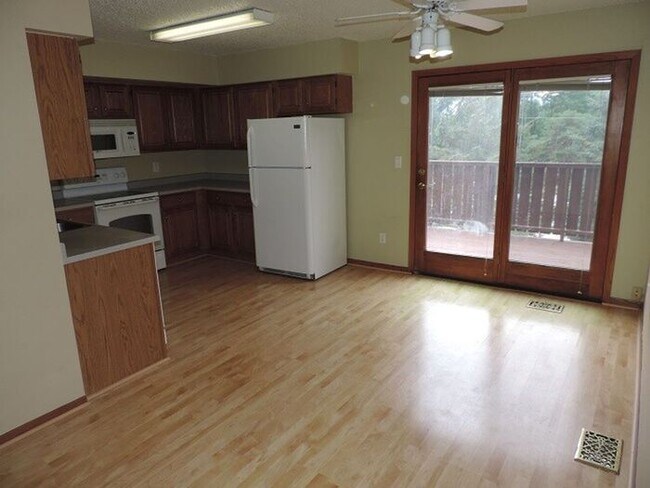 Building Photo - 1154 Mormon Trek Blvd