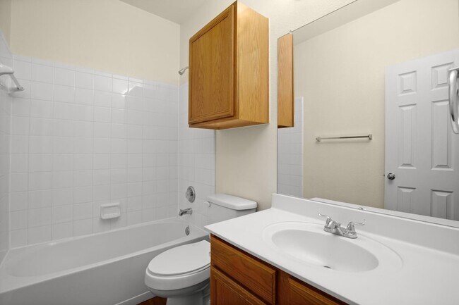 Building Photo - 148 Pecanwood N