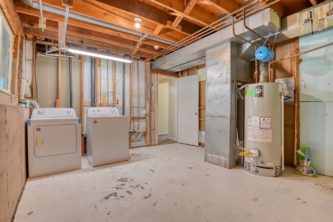 Building Photo - Fantastic Home In Village Seven For Rent