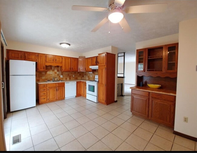 Building Photo - 8417 E Gilbert St