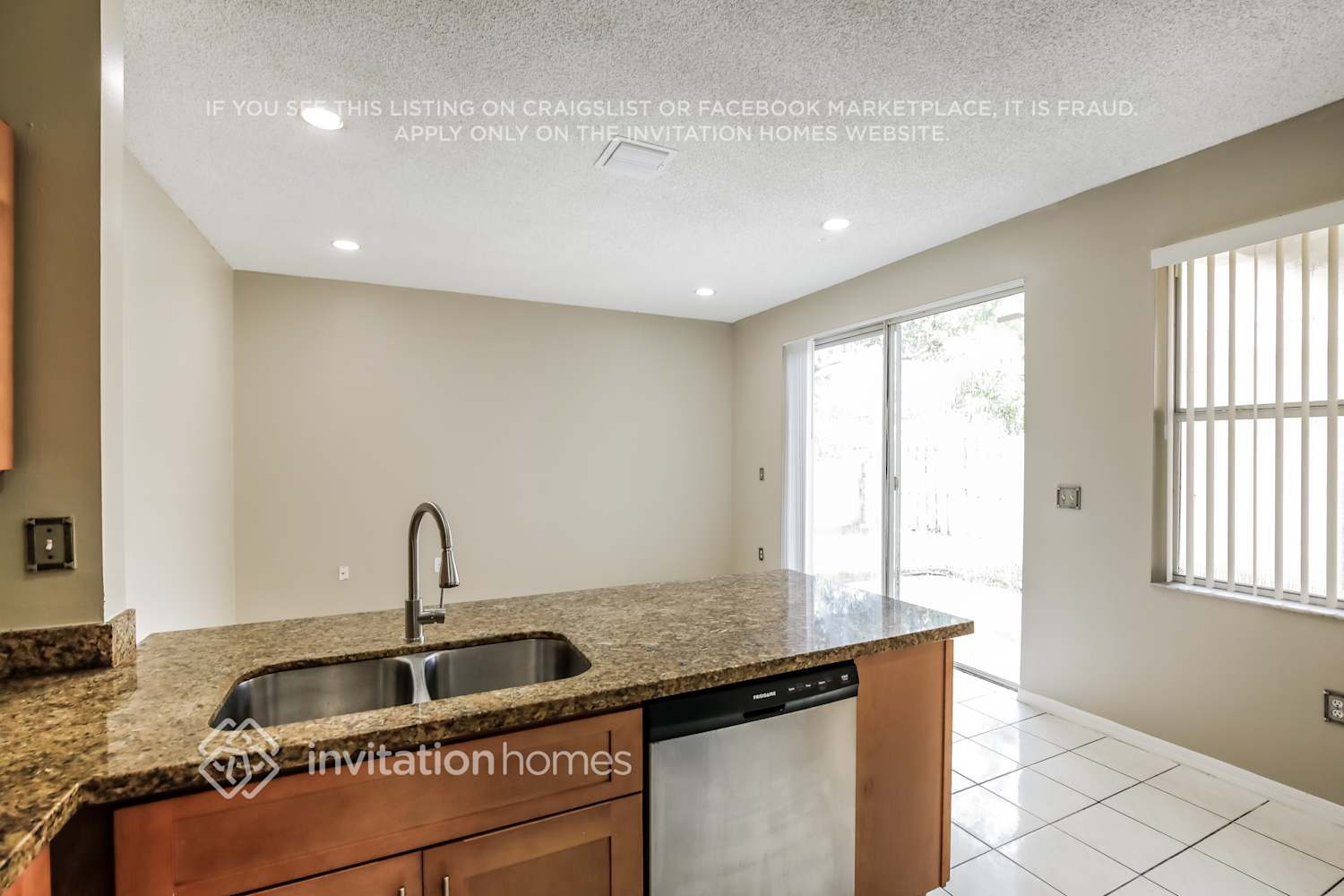Building Photo - 3970 Fern Forest Rd