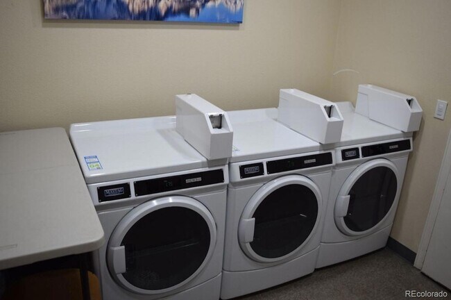 Building Photo - 1391 Carr St