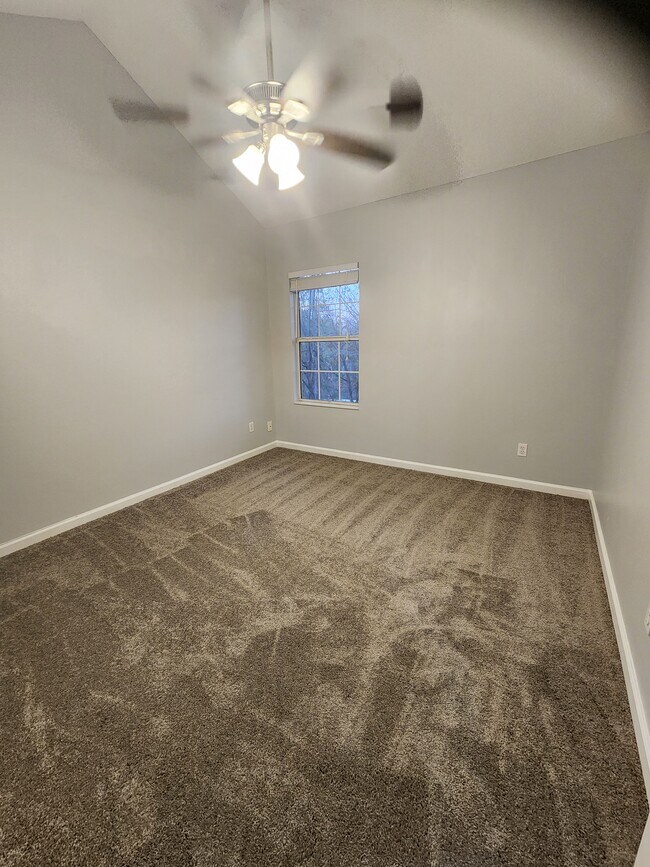 Building Photo - 2378 Charleston Pointe SE