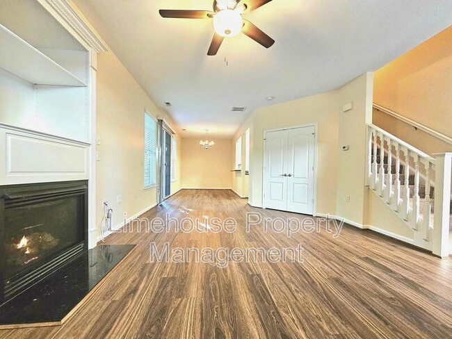 Building Photo - 5260 Elston Ln