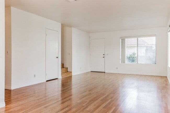 Building Photo - 74624 Driftwood Dr