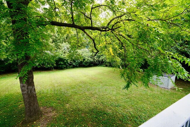 Building Photo - 363 Strasser Dr