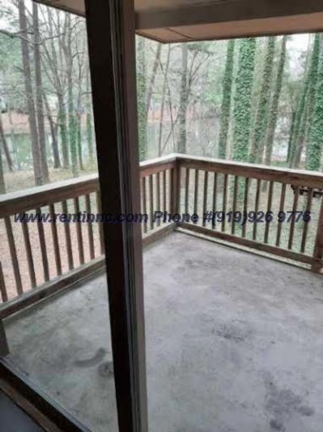 Building Photo - Water view Top Floor 3 bedroom condo in No...