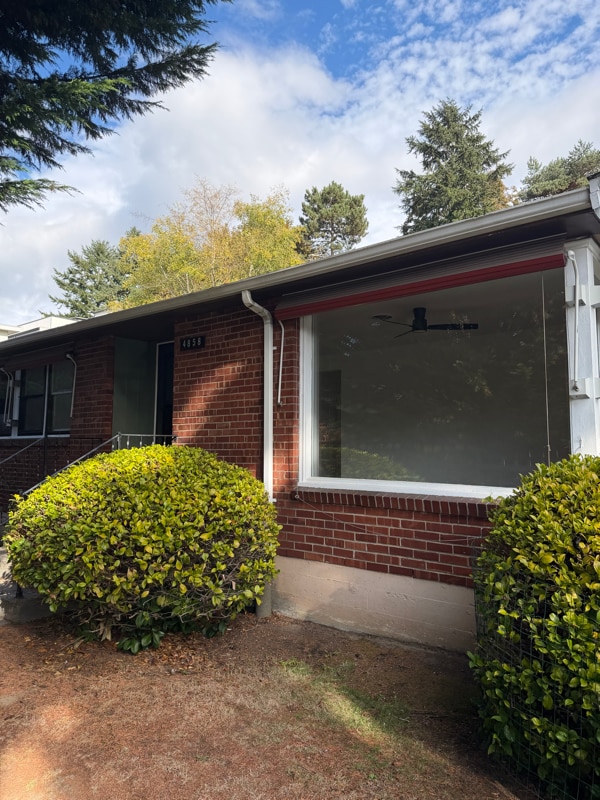 Building Photo - 4858 Fauntleroy Wy SW