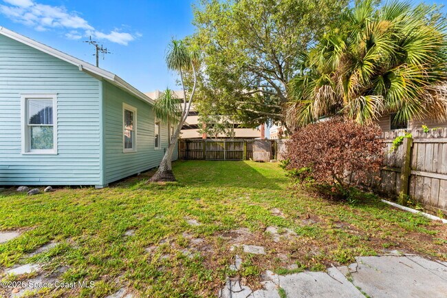 Building Photo - 1804 Tangerine St